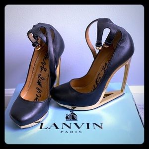 Lavin Cutout Wedges size 39